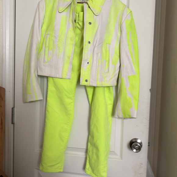 Neon Yellow and White Cropped Motto Jacket - Picture 4 of 4
